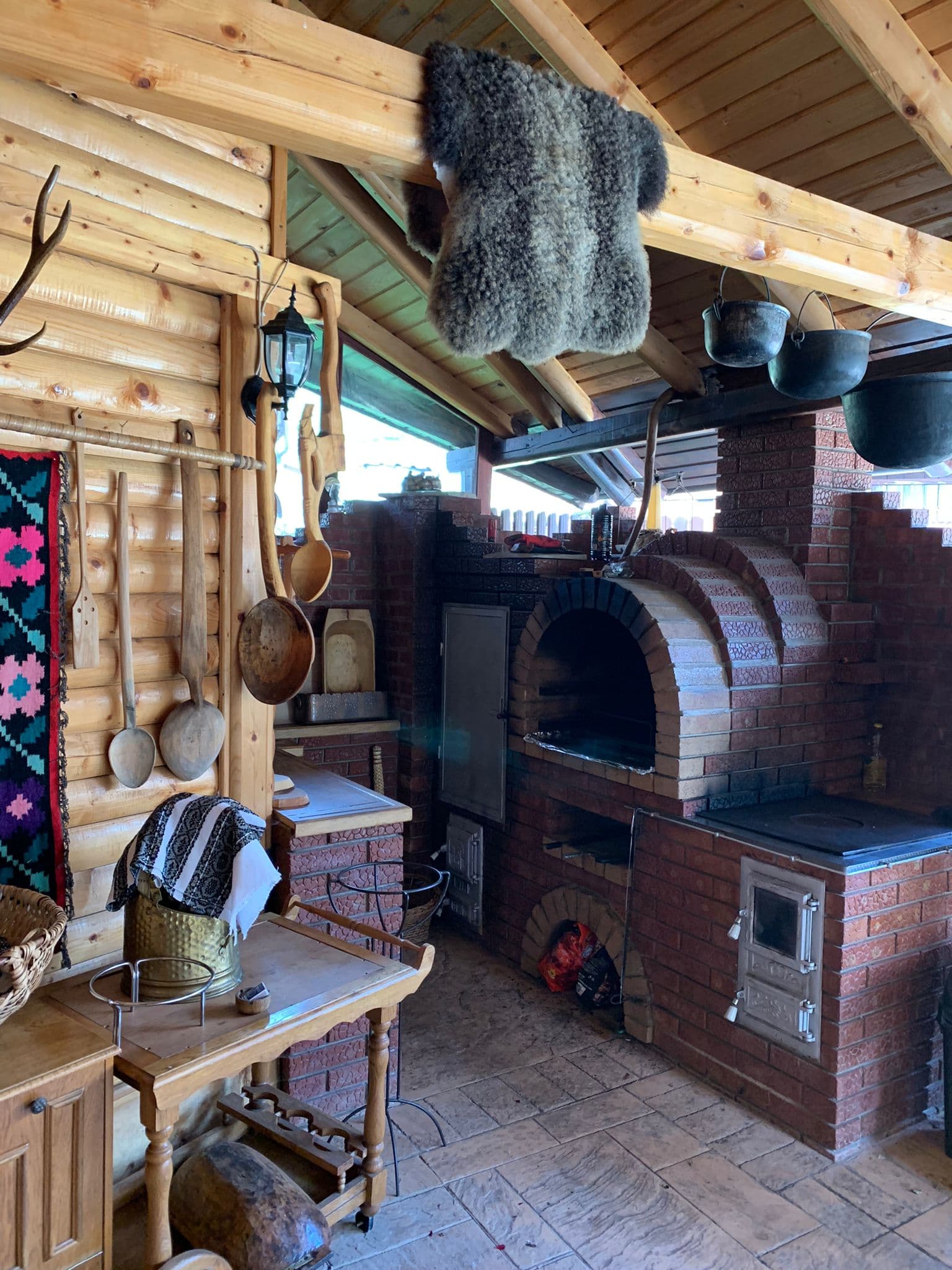 Casa de pe Deal Sadova - Imagine 13