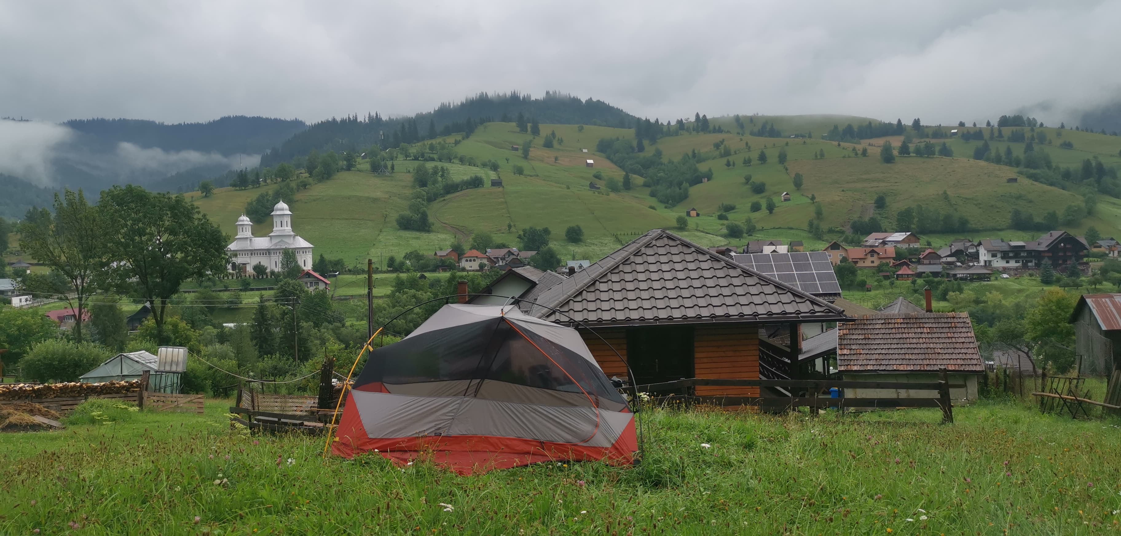 Casa de pe Deal Sadova - Imagine 8