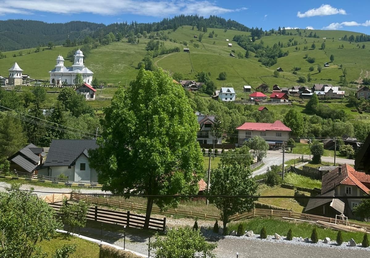 Casa de pe Deal Sadova - Cameră confort, cazare muntele Bucovina